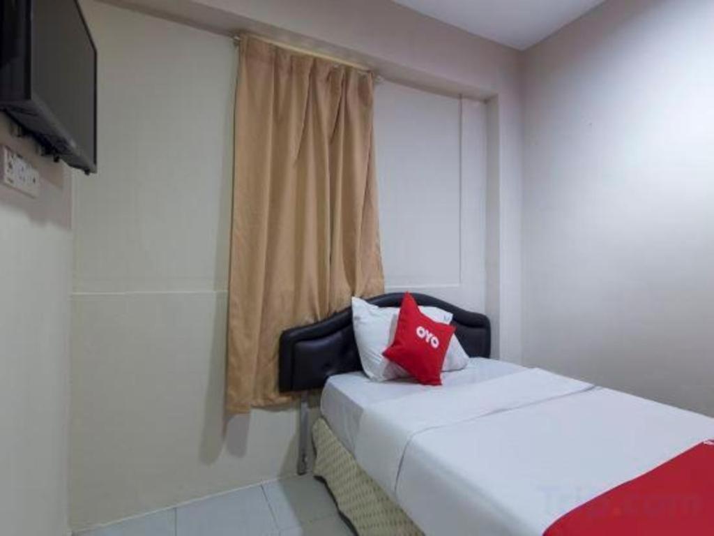 Oyo 44100 Hotel Casavilla Petaling Jaya Exteriör bild