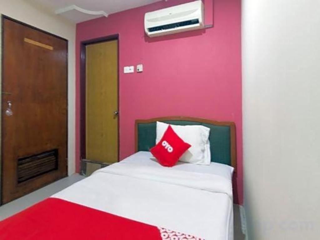 Oyo 44100 Hotel Casavilla Petaling Jaya Exteriör bild