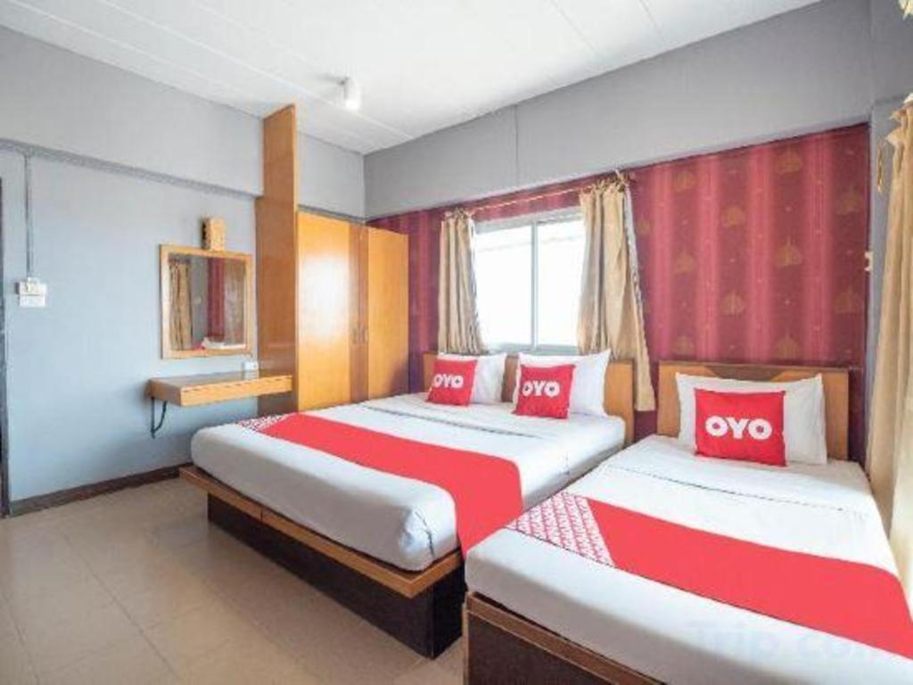 Oyo 44100 Hotel Casavilla Petaling Jaya Exteriör bild