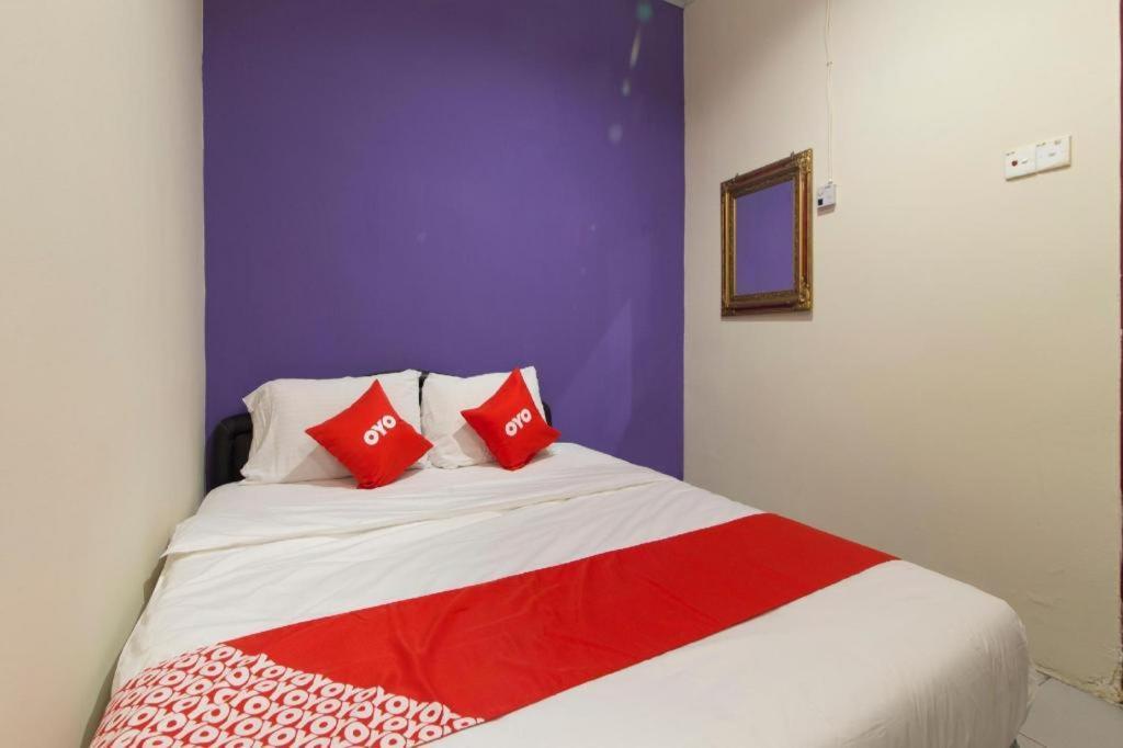 Oyo 44100 Hotel Casavilla Petaling Jaya Exteriör bild