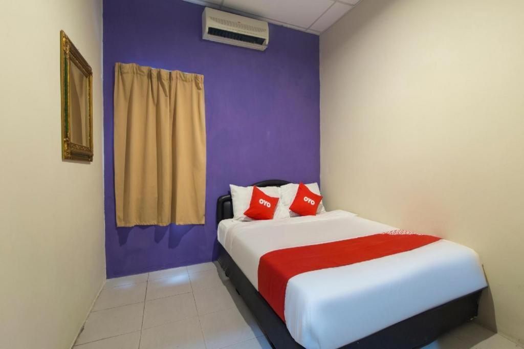 Oyo 44100 Hotel Casavilla Petaling Jaya Exteriör bild