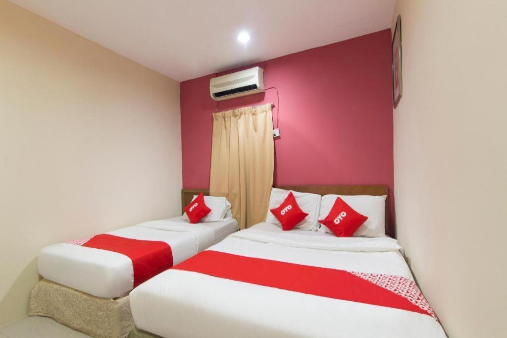 Oyo 44100 Hotel Casavilla Petaling Jaya Exteriör bild