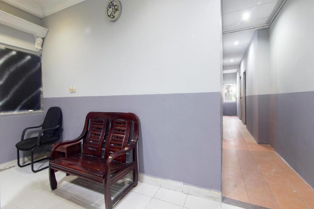Oyo 44100 Hotel Casavilla Petaling Jaya Exteriör bild