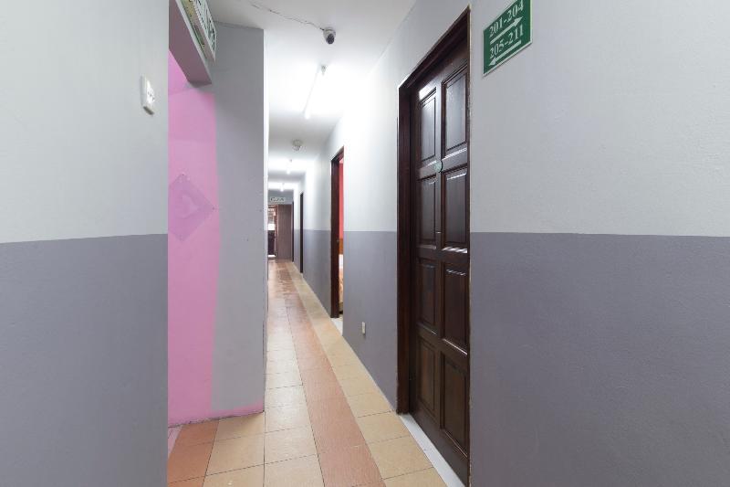 Oyo 44100 Hotel Casavilla Petaling Jaya Exteriör bild