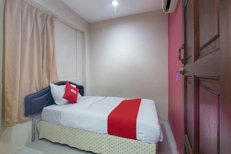 Oyo 44100 Hotel Casavilla Petaling Jaya Exteriör bild