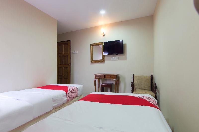 Oyo 44100 Hotel Casavilla Petaling Jaya Exteriör bild